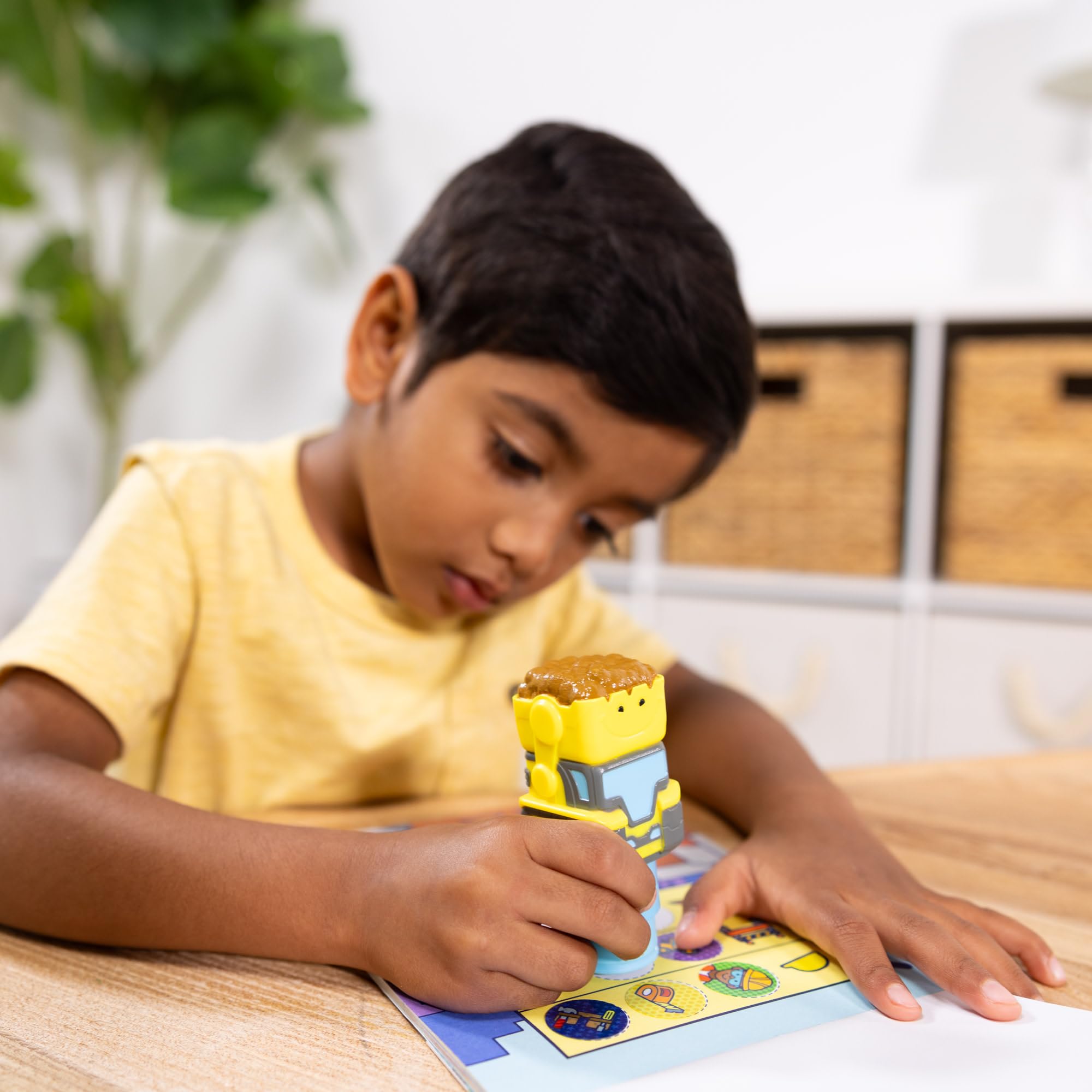 Melissa & Doug Sticker WOW! Bulldozer Bundle – 500 Stickers, Refillable Stamper, Travel-Friendly Activity Set for Kids 3+