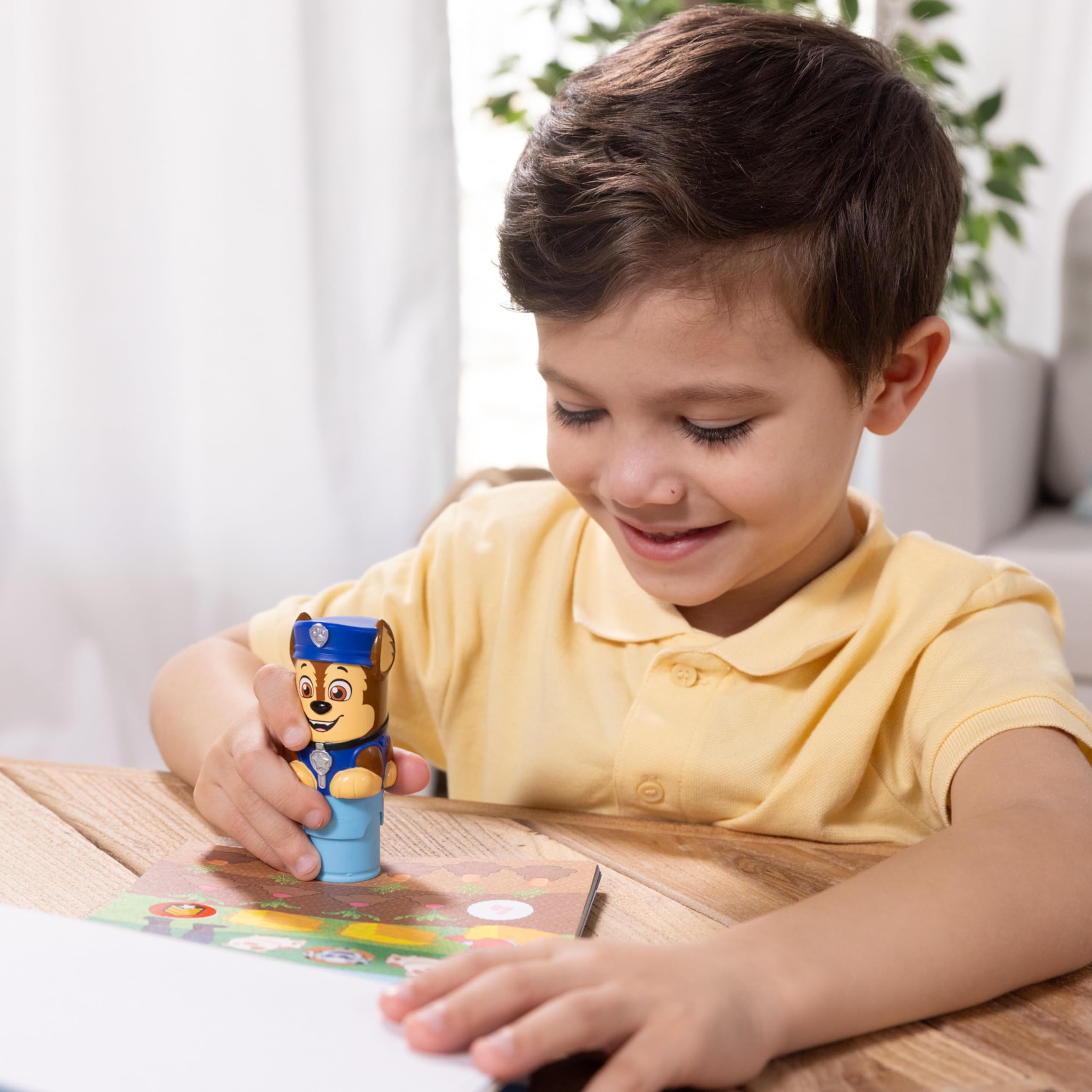 Melissa & Doug Sticker WOW! Chase PAW Patrol Sticker Stamper & 24-Page Activity Pad – 300 Stickers, FSC Certified