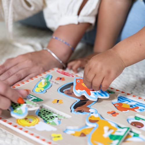 Melissa & Doug Zoo Pet Animals Sound Puzzle – 8-Piece Wooden Peg Puzzle with Light-Activated Animal Sounds for Toddlers Ages 2+