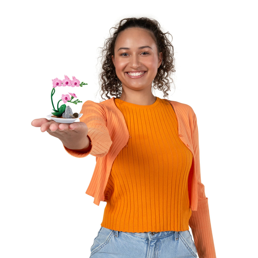 Mini Brands Create Garden Capsule 2-Pack – Build and Collect Over 18 Mini Plants with Scented Surprises