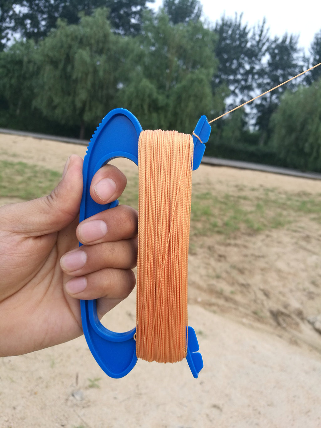 Mint's Colorful Life Kite String Handle 3-Pack – 300ft per Spool, Sturdy Wooden Grip with Connector Clasp