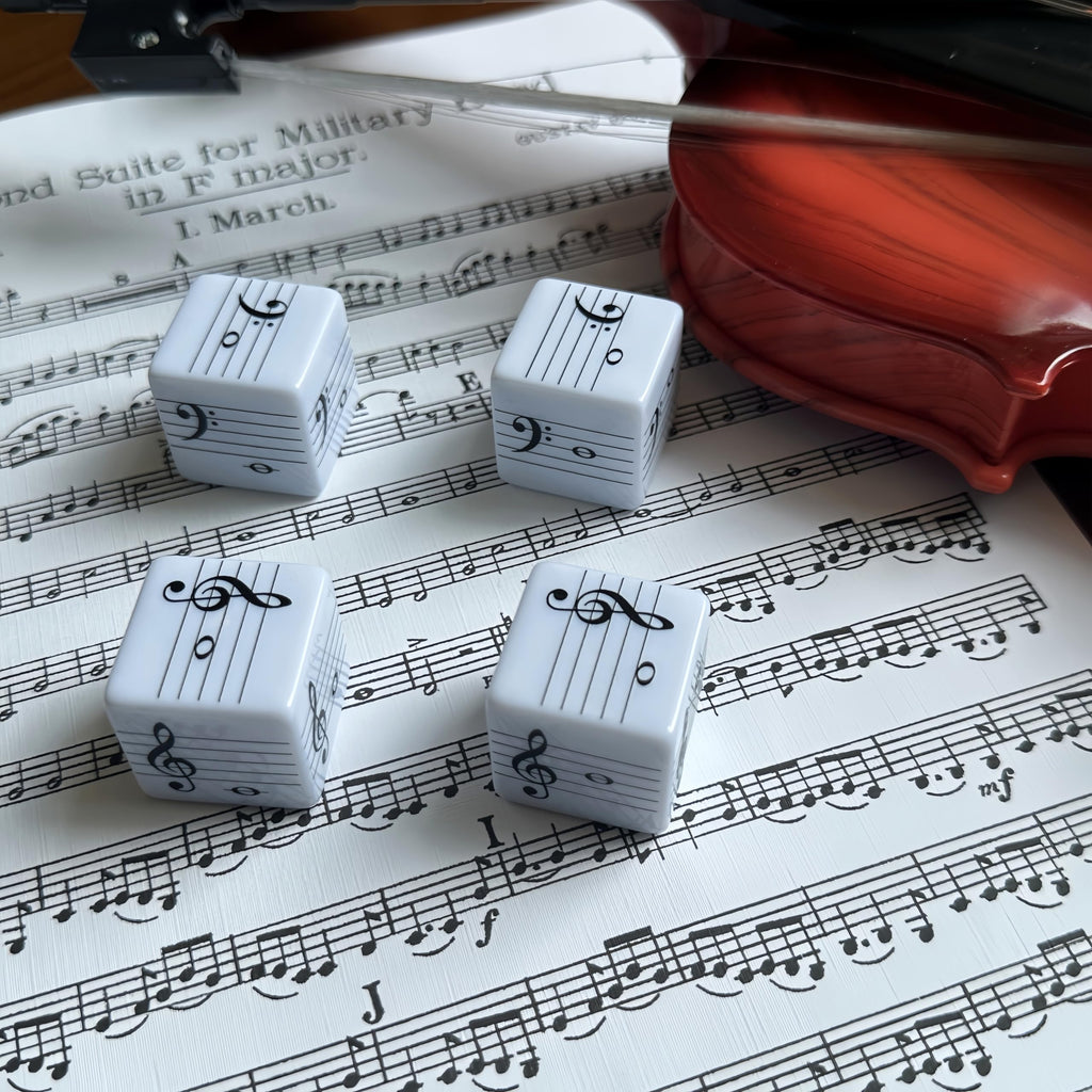 MLEJIAKJ Music Note Dice Set – 4 Large 25mm Dice with Treble and Bass Clef Notation for Music Theory Learning