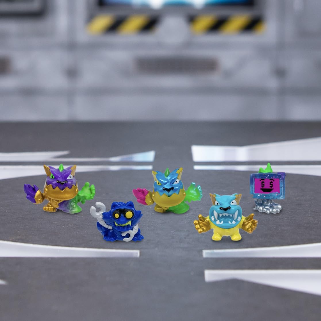 MrBeast Lab Swarms Atomic Lab 5 Pack – 2 Water-Reveal Figures Plus 3 Ready Micro Beasts, Over 85 to Collect, Ages 5+