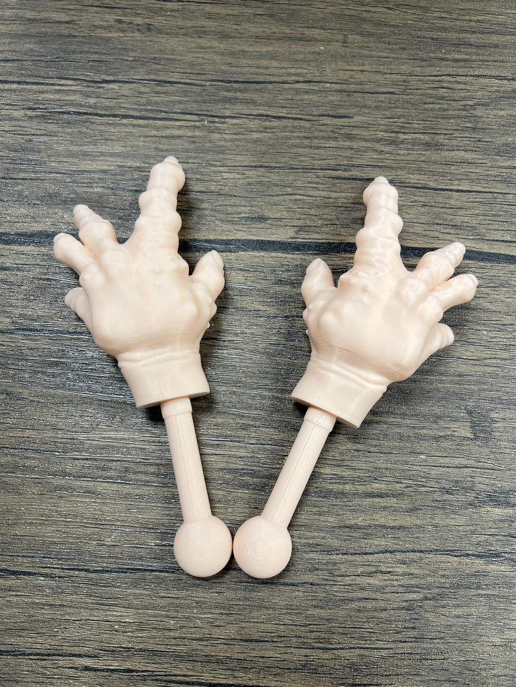 Munnygrubbers Tiny Hands with Sticks – Creepy Hand Puppet for Halloween Pranks & Social Media