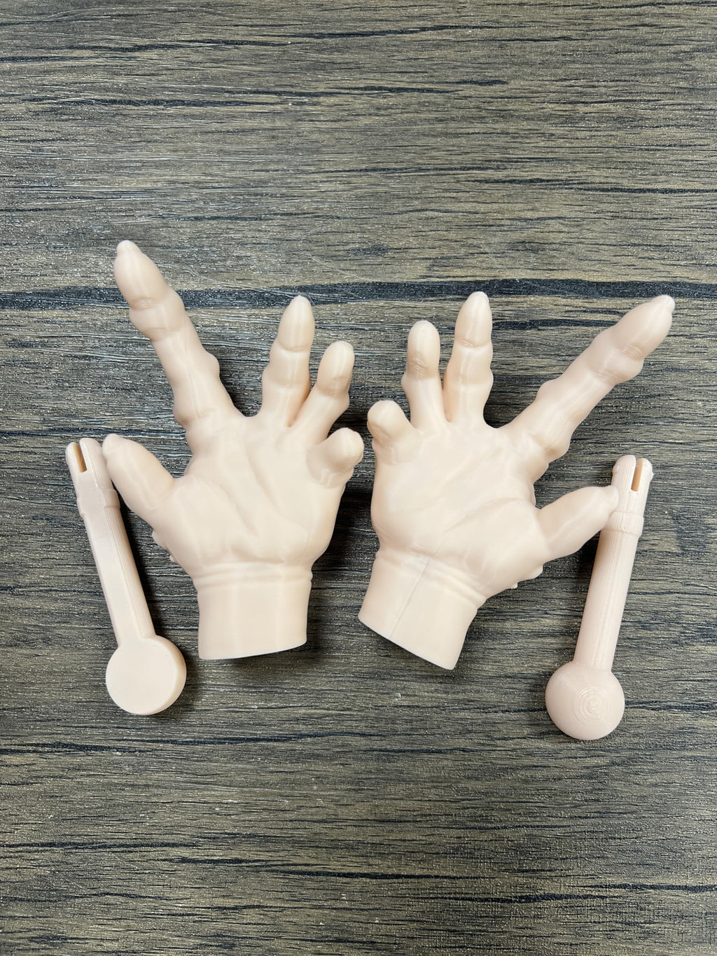 Munnygrubbers Tiny Hands with Sticks – Creepy Hand Puppet for Halloween Pranks & Social Media