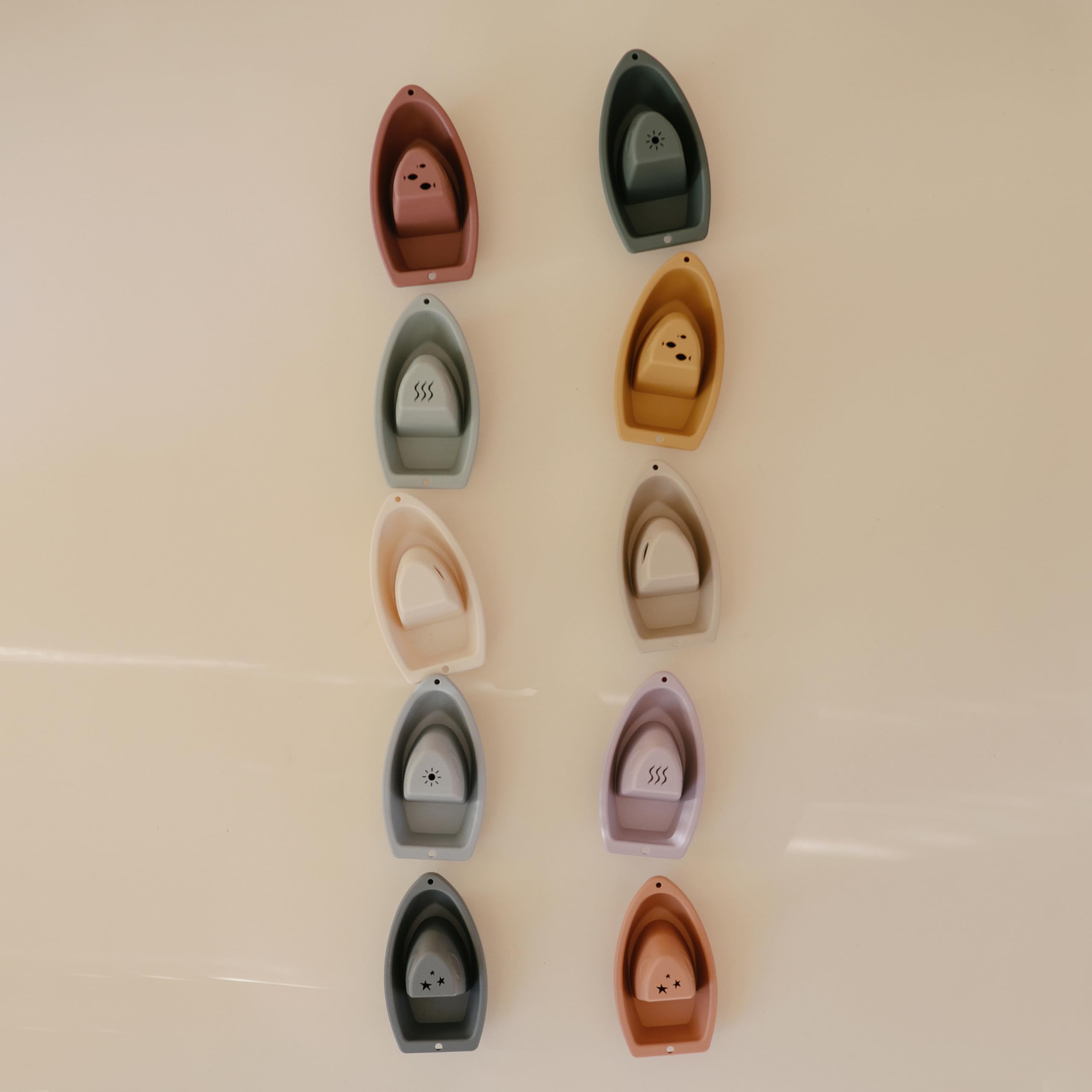 mushie Stackable Bath Boats (Ocean) - Set of 5 Floating Bath Toys, BPA-Free, Made in Denmark