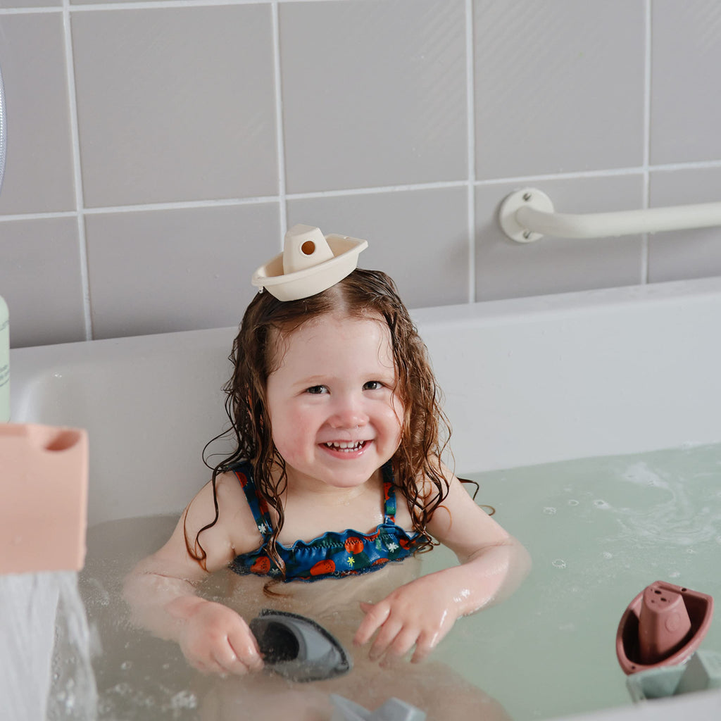mushie Stackable Bath Boats – Set of 5 Floating Toys for Toddlers & Babies, Made in Denmark