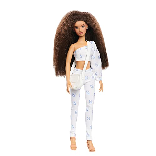 Naturalistas Kelsey 11.5-Inch Fashion Doll with 4B Textured Hair, Light Brown Skin, and Poseable Body