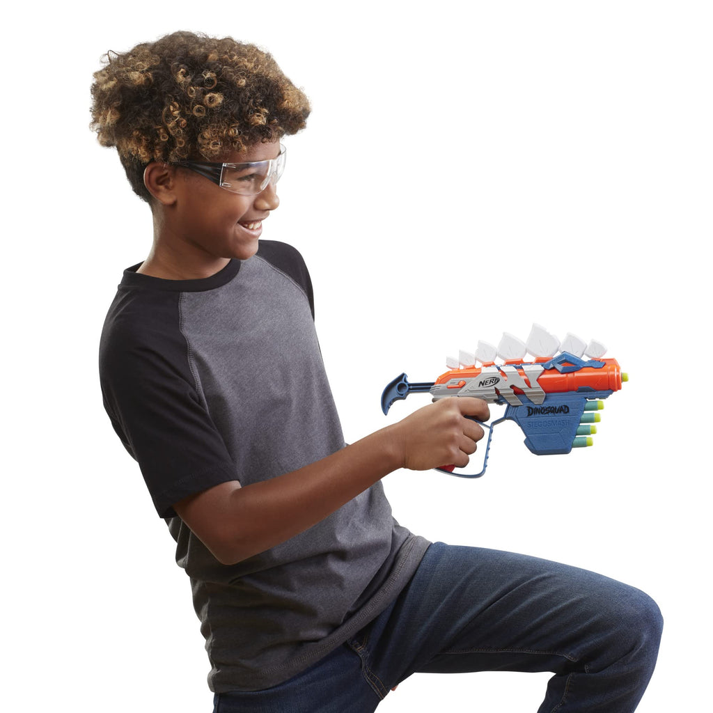 Nerf DinoSquad Stego-Smash Dart Blaster – 5 Darts, Onboard Storage, Pull-Back Priming, Ages 8+