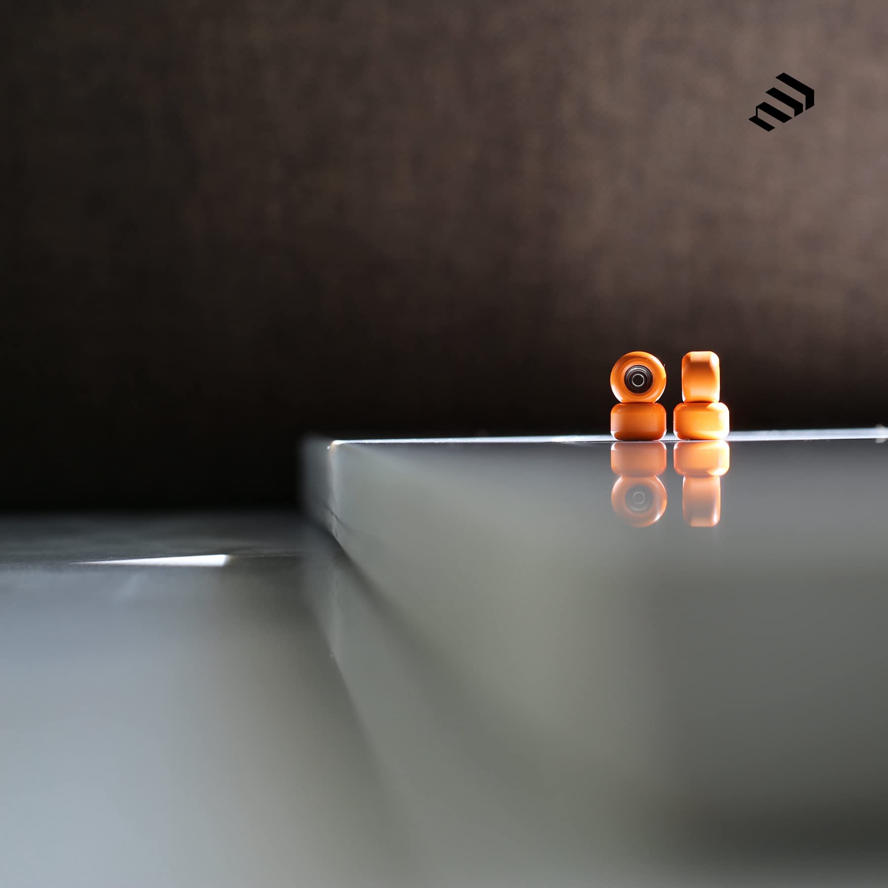 NOAHWOOD Fingerboards PRO Handmade Wheels with Self-Locking Nuts – Orange (7.5mm x 5mm, PEEK)