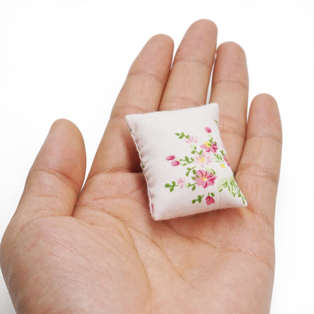 Odoria Pink Miniature Couch Sofa for 1/12 Scale Dollhouse Furniture