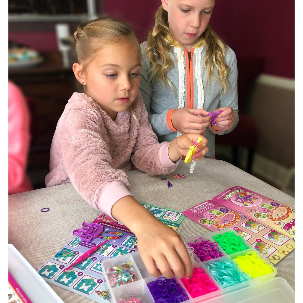 Rainbow Loom Loomi-Pals Mini Set: 60 Assorted Charms, Happy Loom, 2100 Bands in Portable Case – Ages 7+