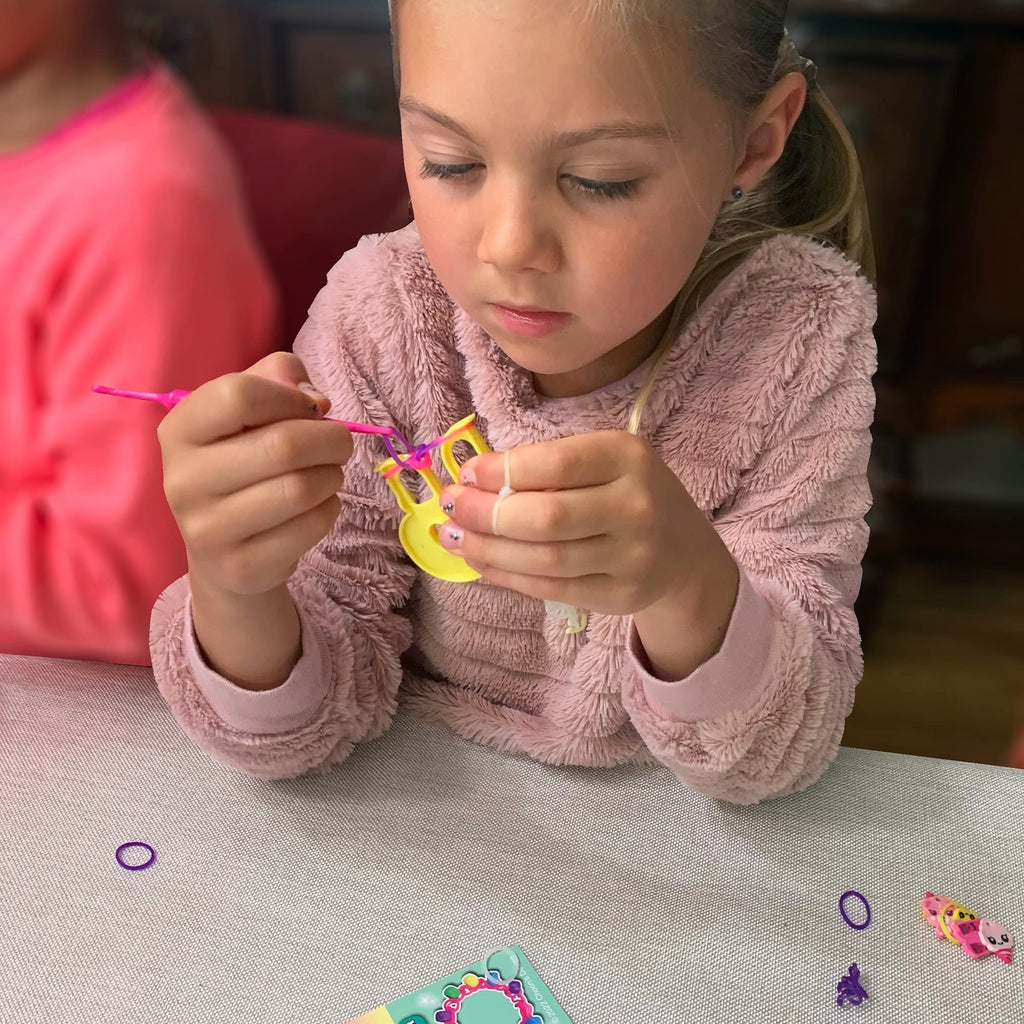 Rainbow Loom Treasure Box Neon Edition – 8,000 Neon Bands, 2 Happy Looms, Craft Kit for Ages 7+
