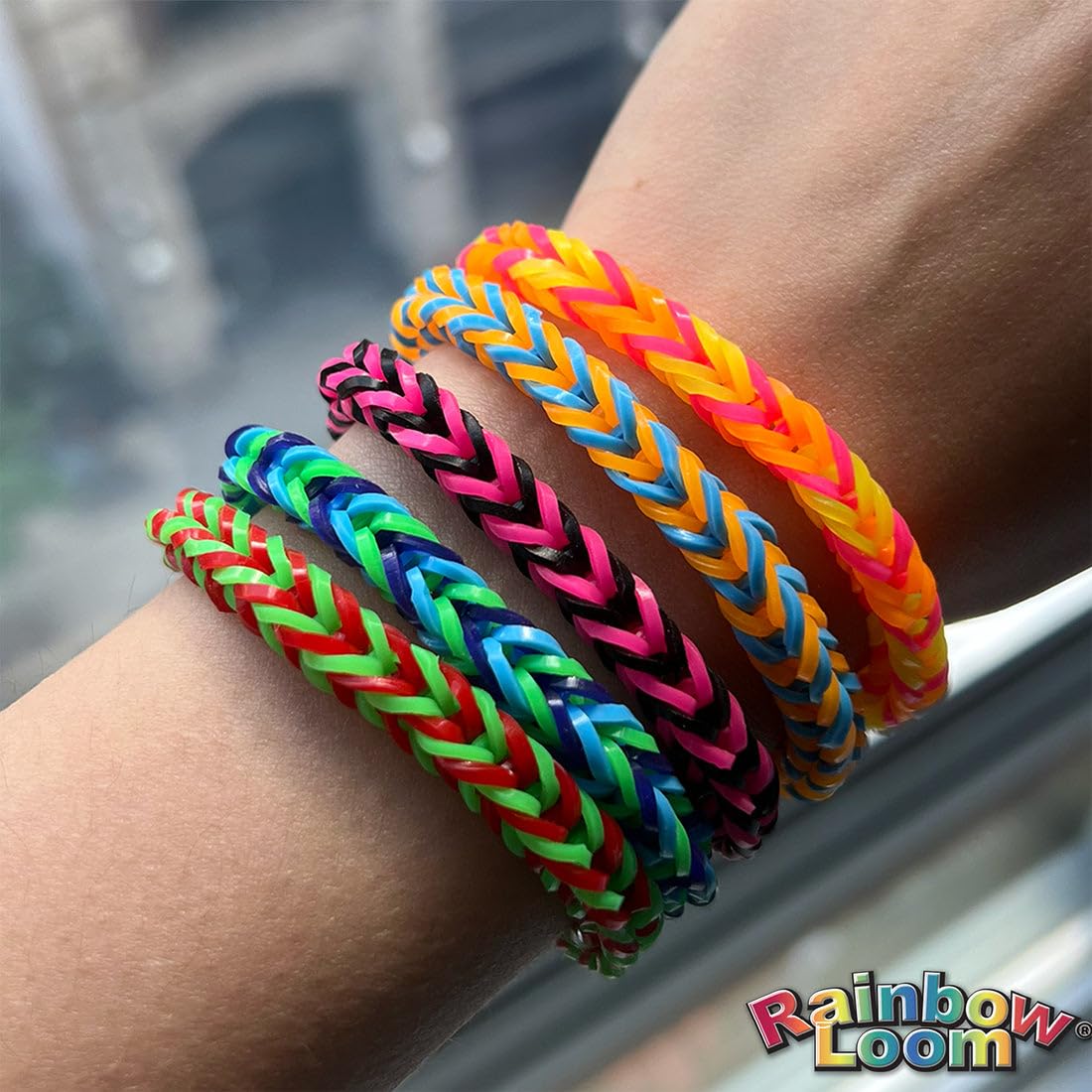 Rainbow Loom Treasure Box Neon Edition – 8,000 Neon Bands, 2 Happy Looms, Craft Kit for Ages 7+