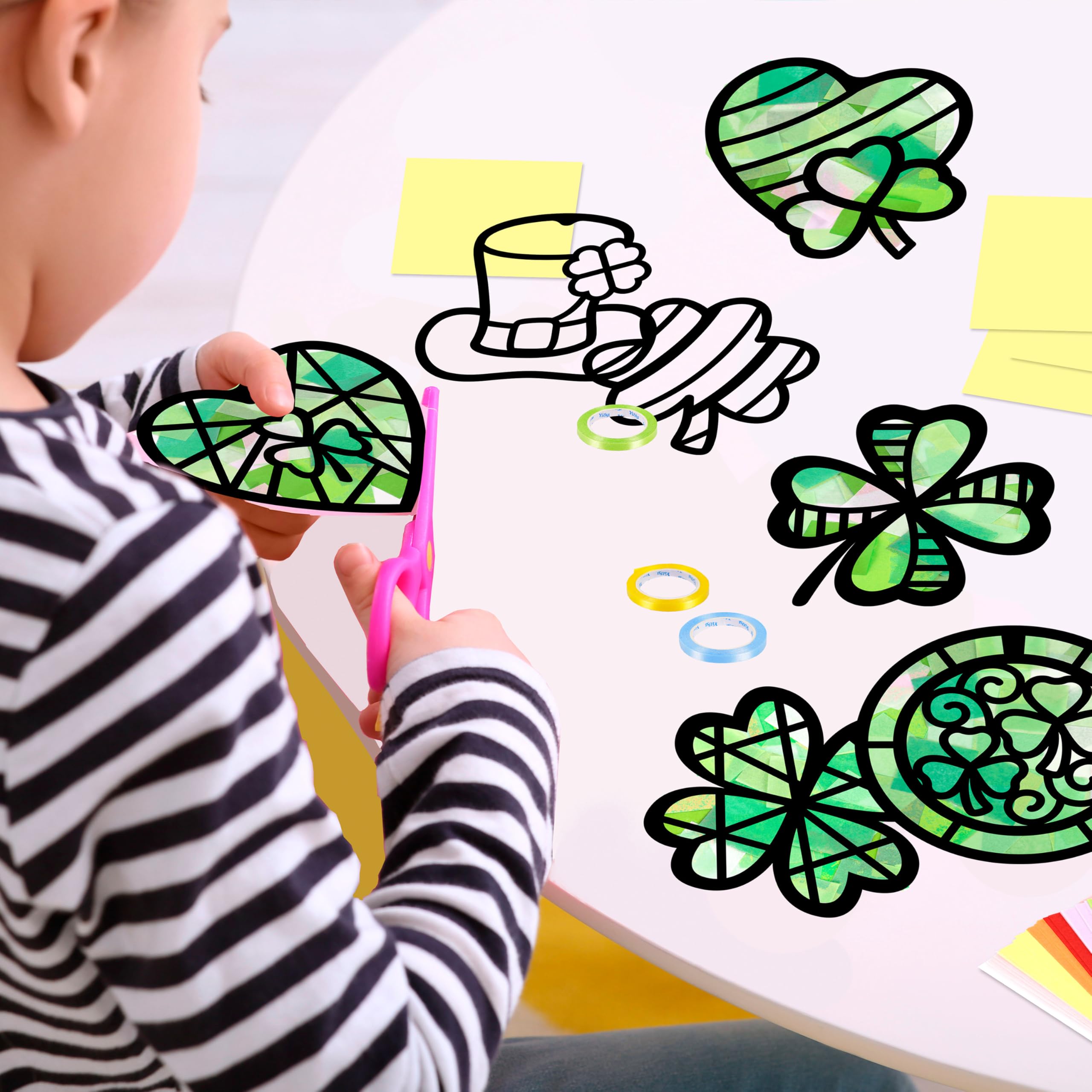 Renbuzhu St. Patrick's Day Suncatcher Craft Kit – 40 Shamrock Window Decorations
