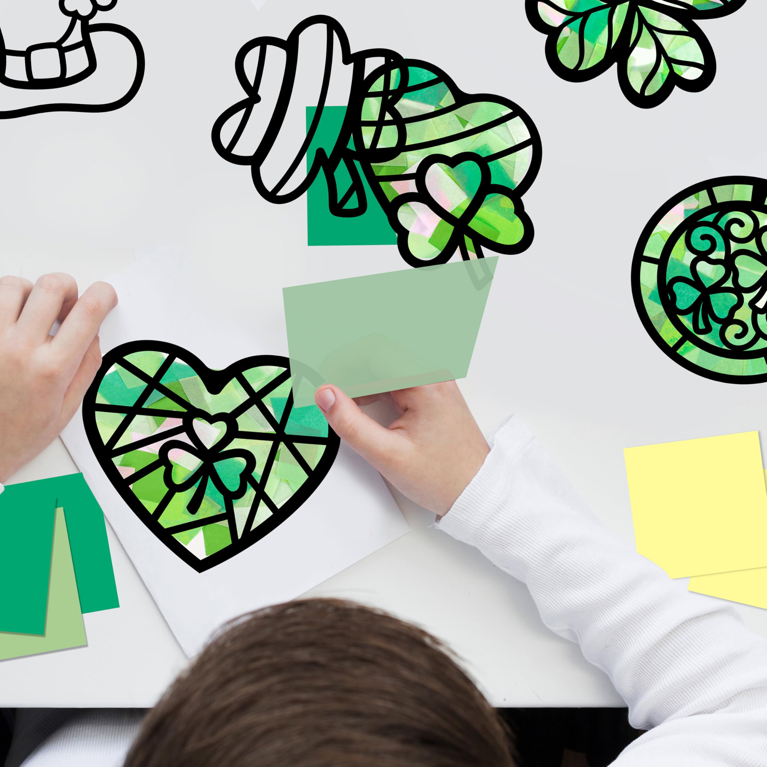 Renbuzhu St. Patrick's Day Suncatcher Craft Kit – 40 Shamrock Window Decorations