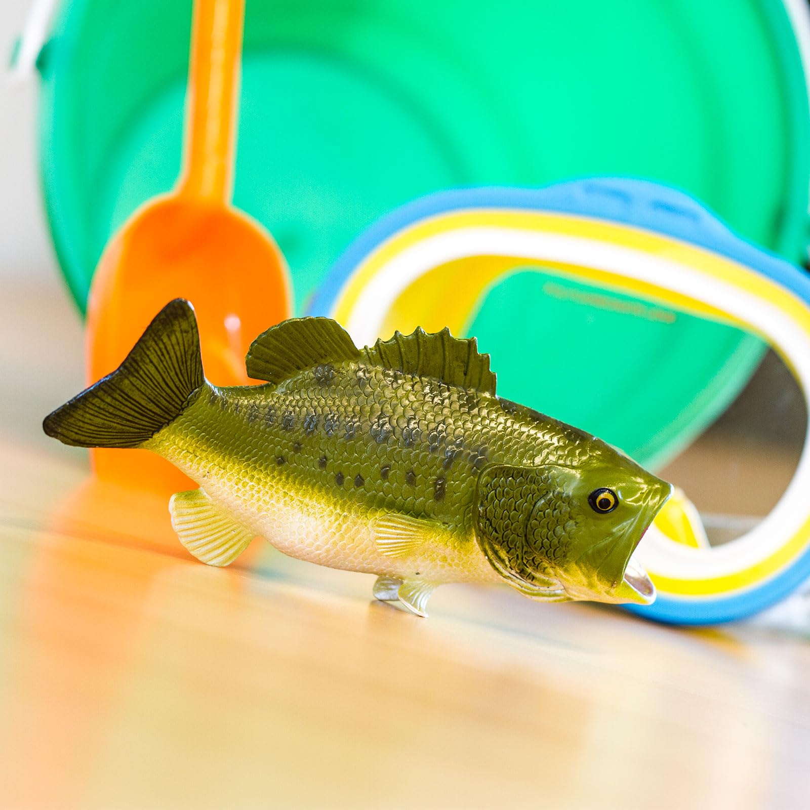 Safari Ltd. Largemouth Bass Figurine – Hand-Painted 6.25 Inch Model, Educational Toy for Kids
