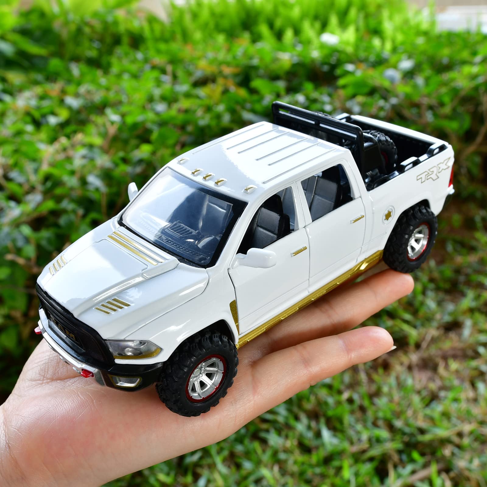 SASBSC 1:32 Scale Diecast Metal Pickup Truck Toy with Lights and Sound, Pull Back Action for Kids Ages 3-8