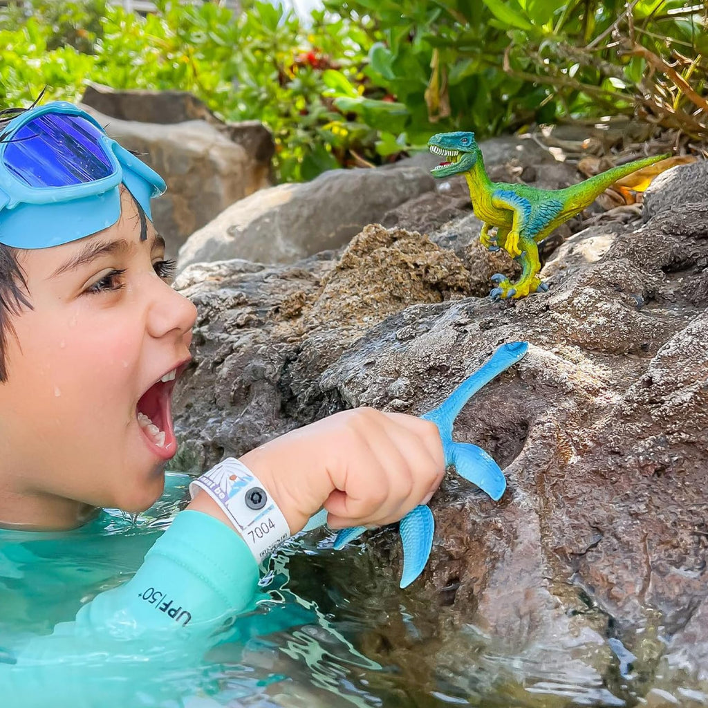 Schleich Velociraptor Figurine with Movable Jaw and Feathered Body – Realistic Dinosaur Toy for Imaginative Play, Ages 4+ (14585)