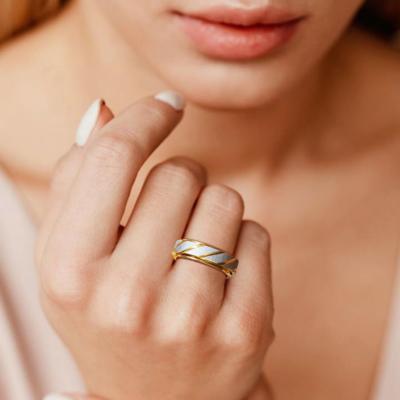 SYDNFZY 18K Gold Plated Fidget Spinner Ring – Stainless Steel Anxiety Relief Jewelry for Women and Men, Size 8 with Slanted Brushing Texture