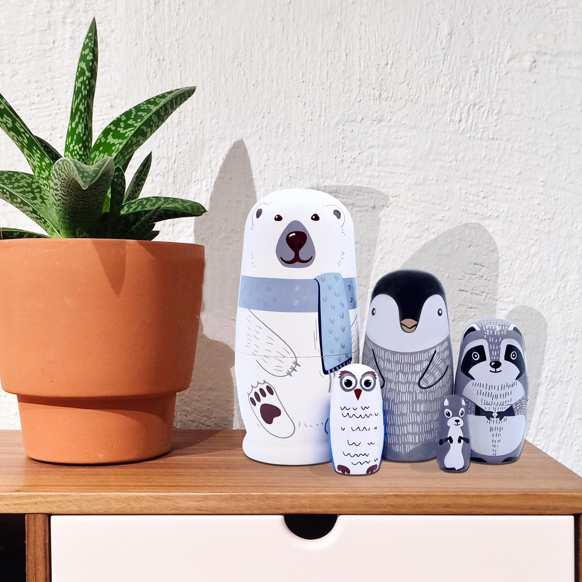Taefaba Handmade Wooden Nesting Dolls - Set of 5 Rabbit Matryoshka with Carrot