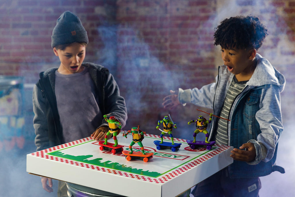 Teenage Mutant Ninja Turtles Raphael Sewer Shredder Pullback Skateboard Toy for Kids Ages 3+