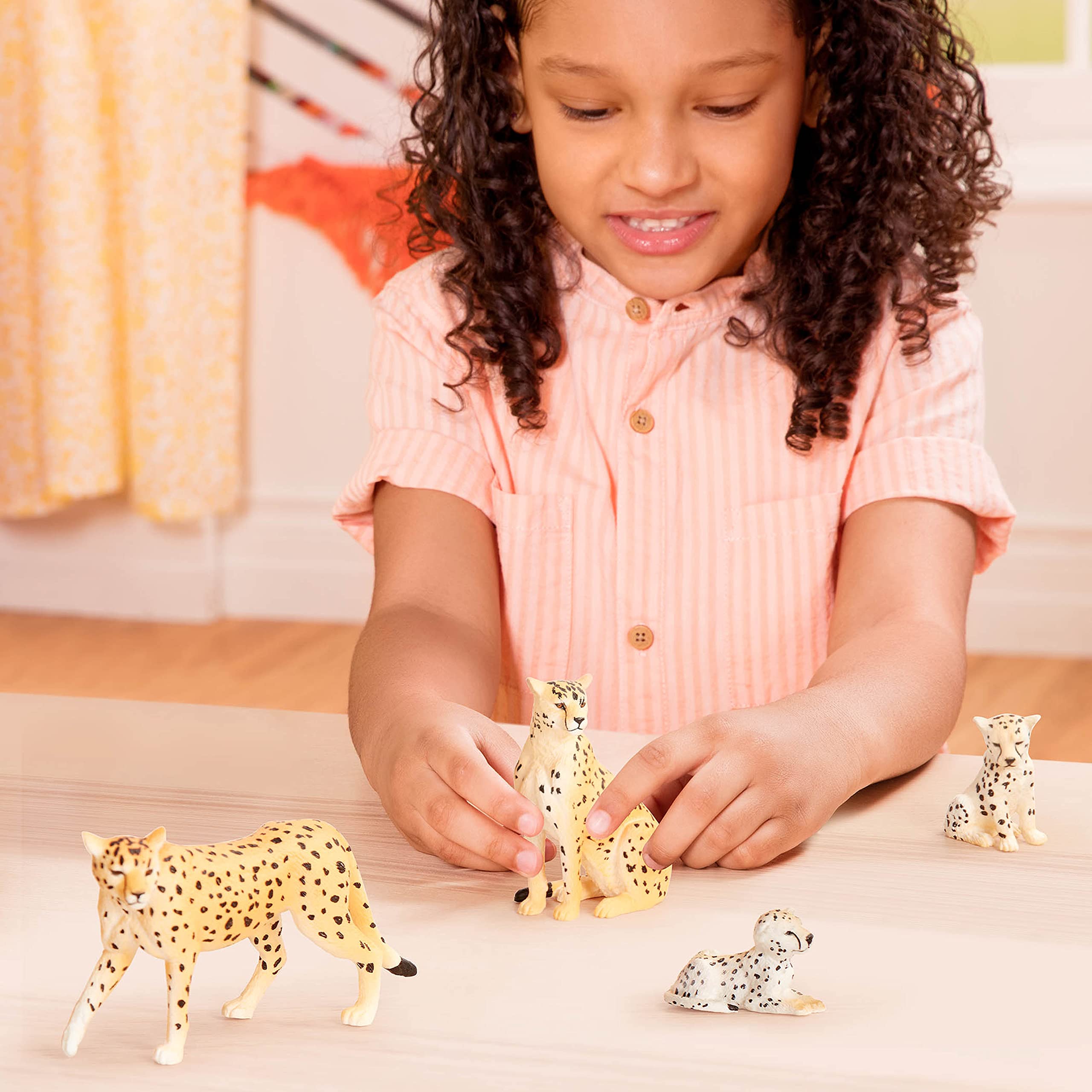 Terra by Battat Cheetah Family – 4 Realistic Plastic Figurines – Educational Safari Toy for Kids 3+