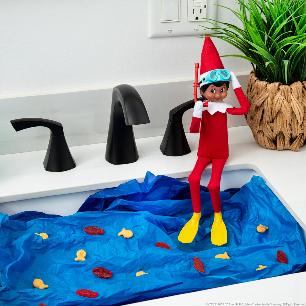 The Elf on the Shelf Beach Vacation Set – 8-Piece Beach Accessories for Scout Elf (Ages 3+)
