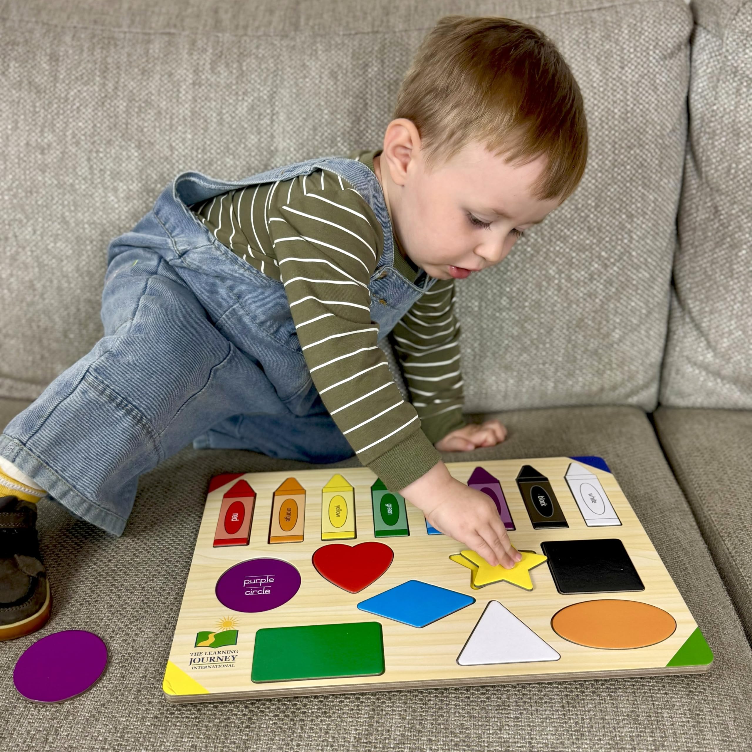 The Learning Journey Lift & Learn Puzzle Colors & Shapes – 16-Piece Preschool Educational Toy for Ages 3+