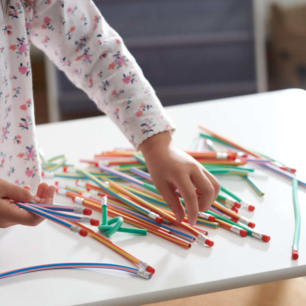 THE TWIDDLERS 70 Pack Bendy Flexible Pencils - Novelty Party Favours for Kids