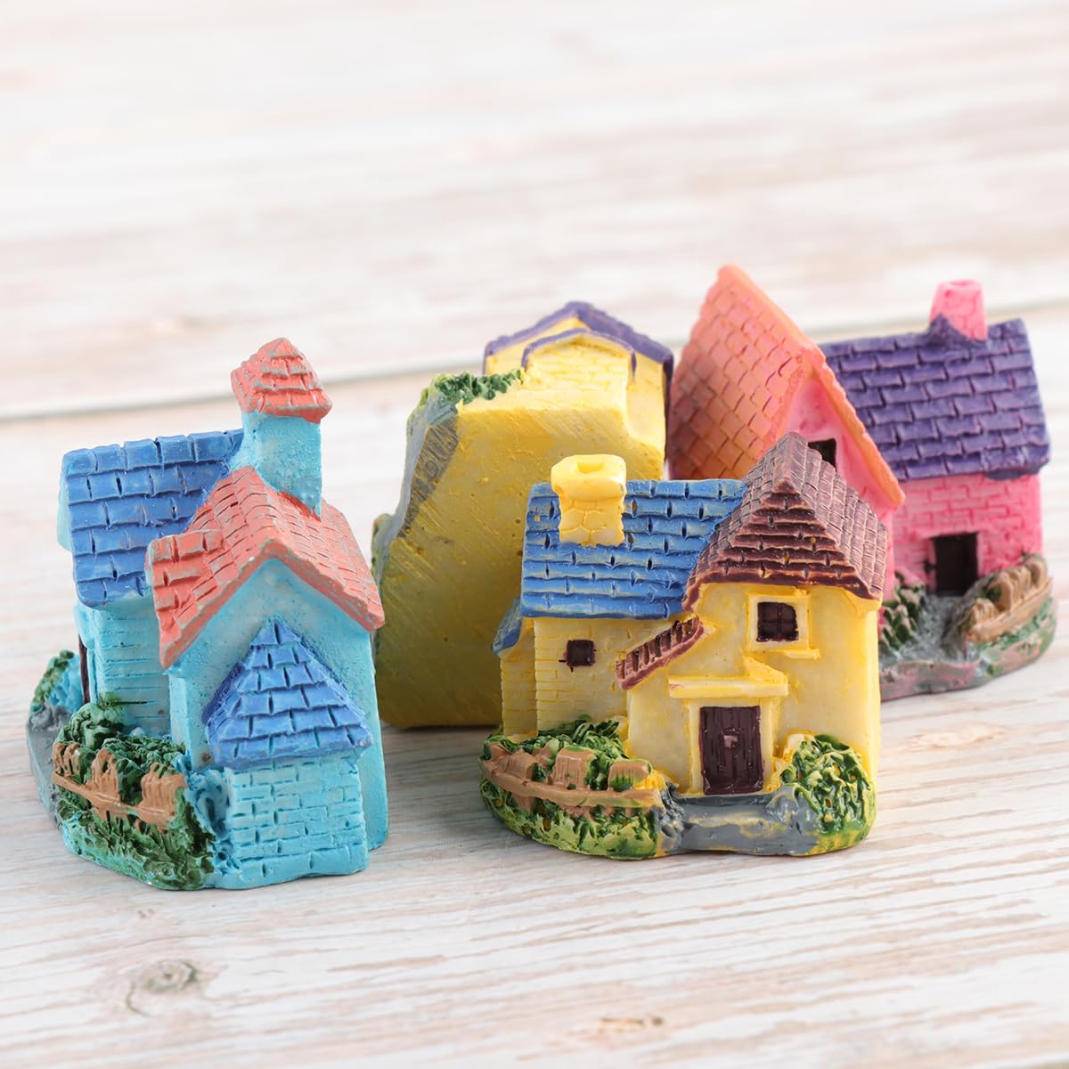 TINKSKY 4-Pack Mini Resin Houses for Fairy Gardens, Terrariums & Dollhouse Decor (Assorted Styles)