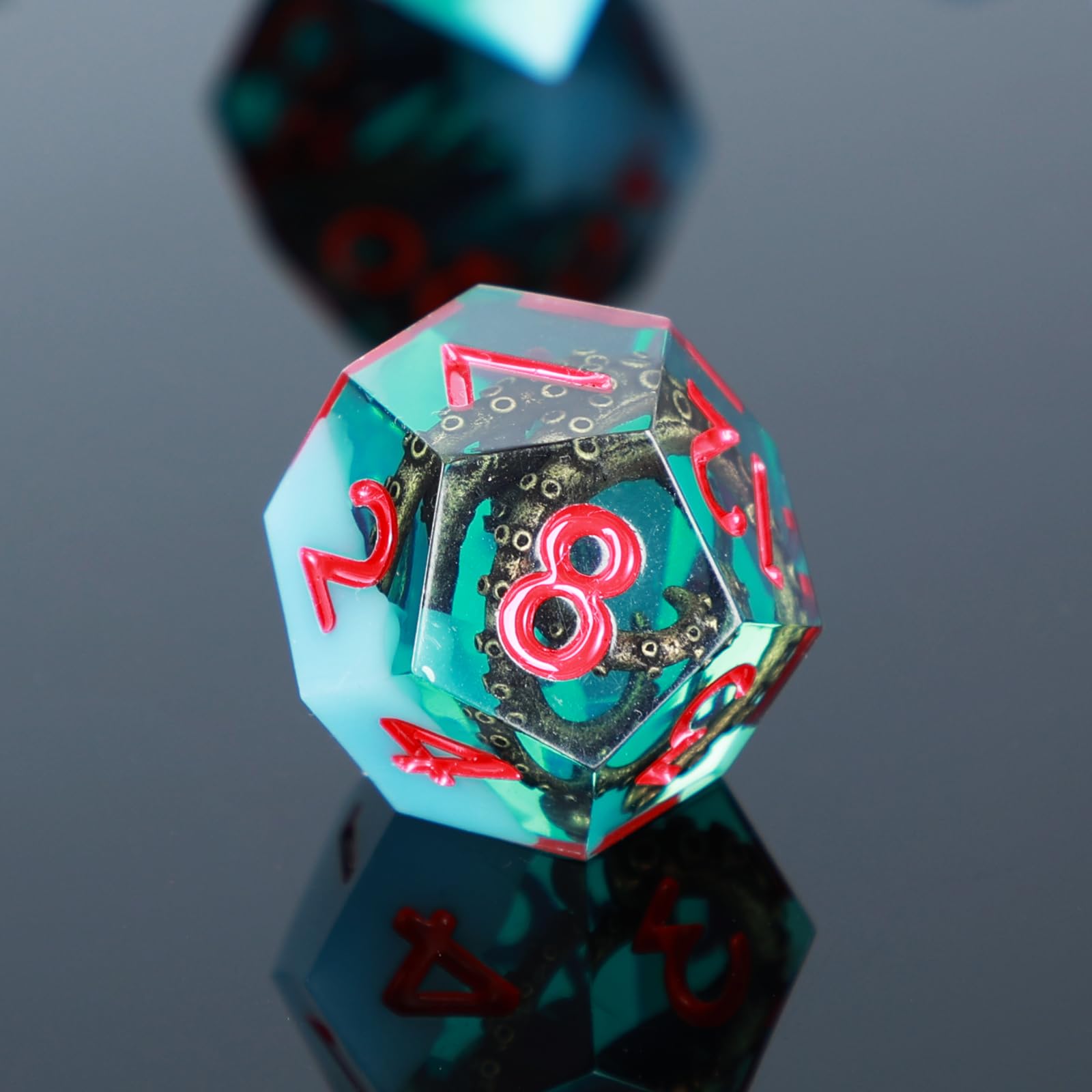 UBEUCK 7-Piece Octopus Tentacle Polyhedral Dice Set – White & Green Resin D&D RPG Dice with Box