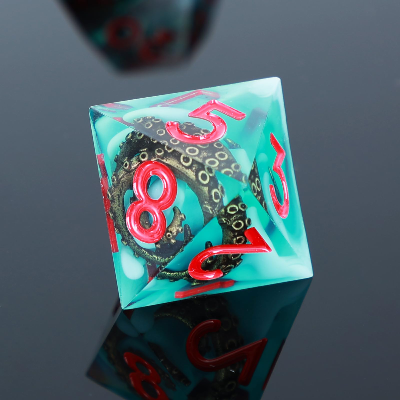 UBEUCK 7-Piece Octopus Tentacle Polyhedral Dice Set – White & Green Resin D&D RPG Dice with Box