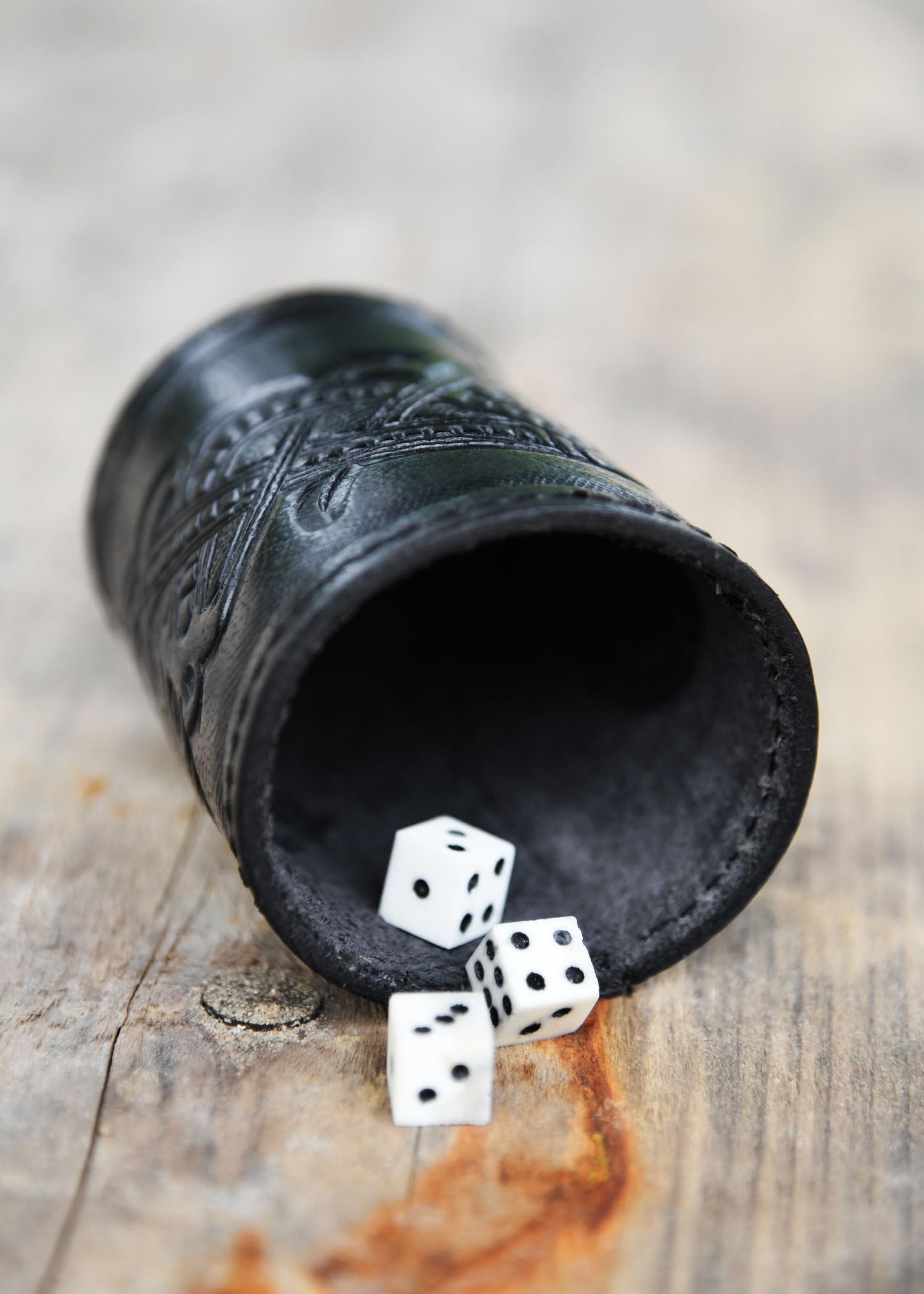 Ulfberth Viking Dice Cup – Genuine Buffalo Leather with Embossed Jelling Motif (Black)
