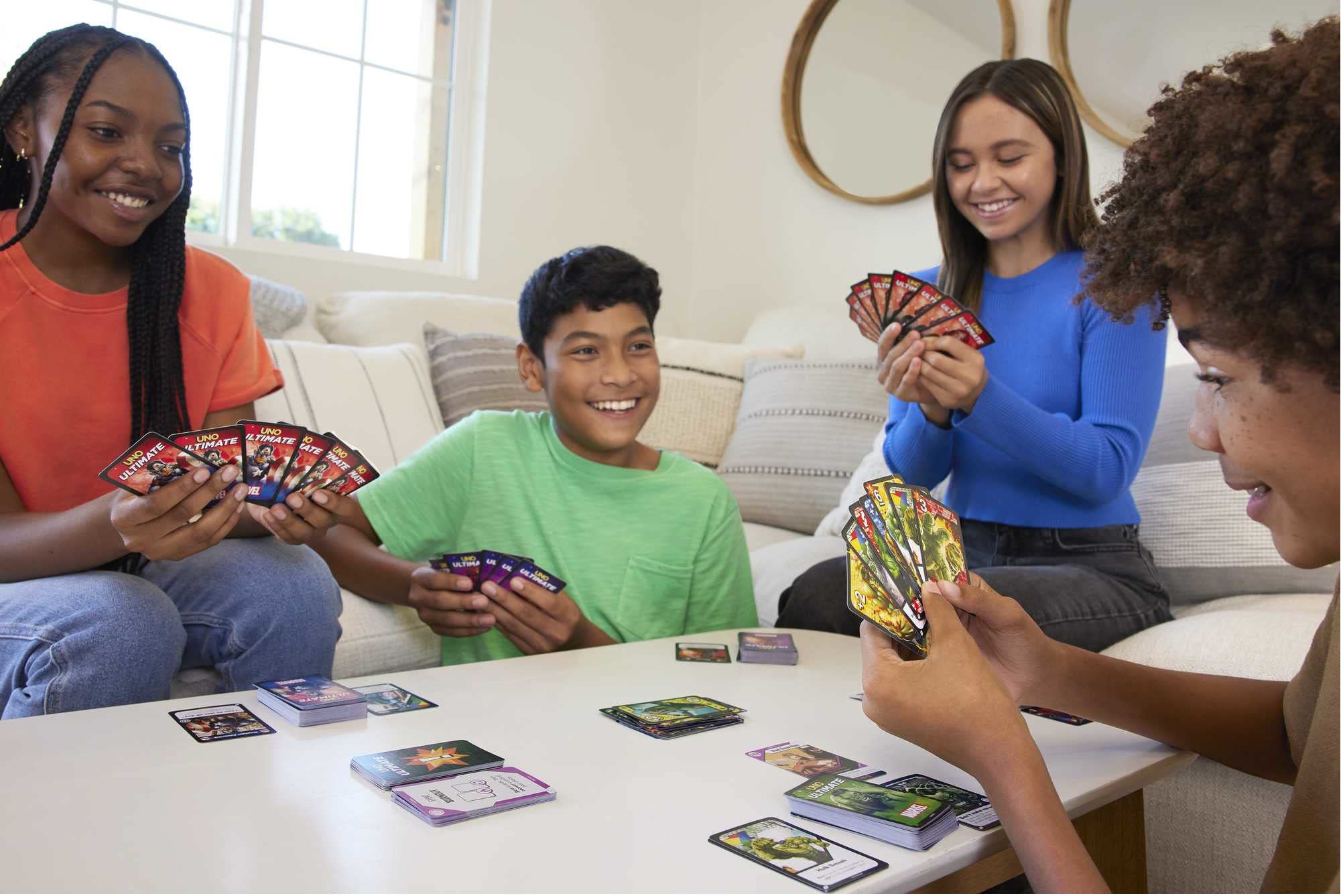 UNO Ultimate Marvel Card Game – 4 Character Decks with Special Powers & Collectible Foil Cards