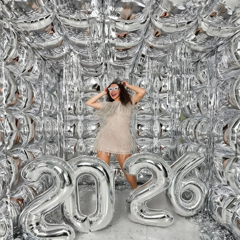Vibzox Silver Square Foil Balloon Wall Kit – 25 Double-Sided 19-Inch Chrome Balloons for Arch, Tunnel, or Backdrop