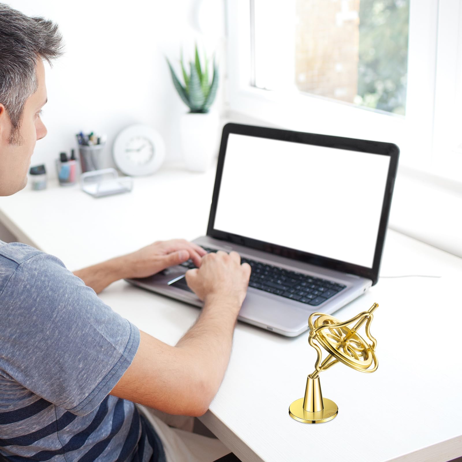 Weewooday Gold Metal Gyroscope Spinning Top – Anti-Gravity Stress Relief Toy