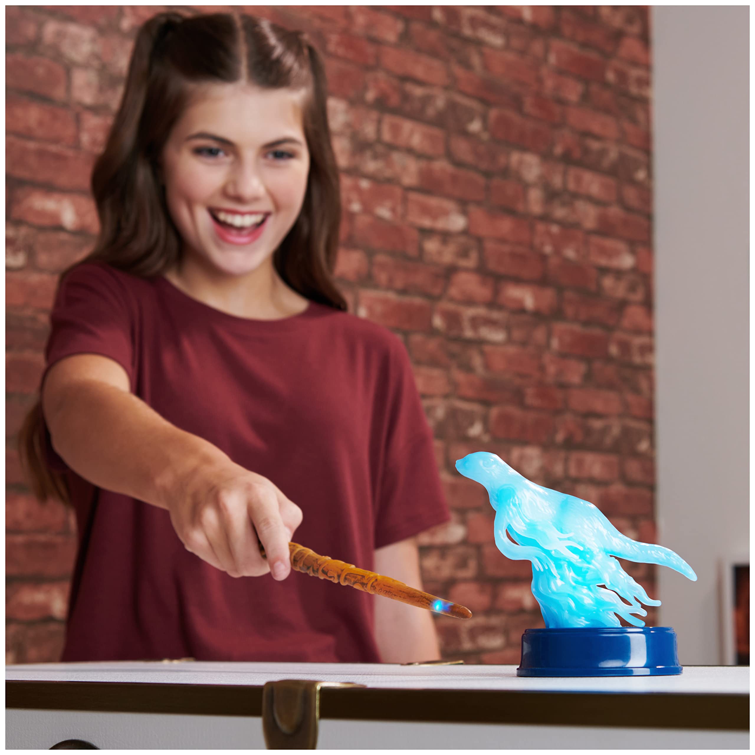 Wizarding World Harry Potter Hermione Granger Patronus Spell Wand with Otter Figure, Lights and Sounds, Kids Toys Ages 6+