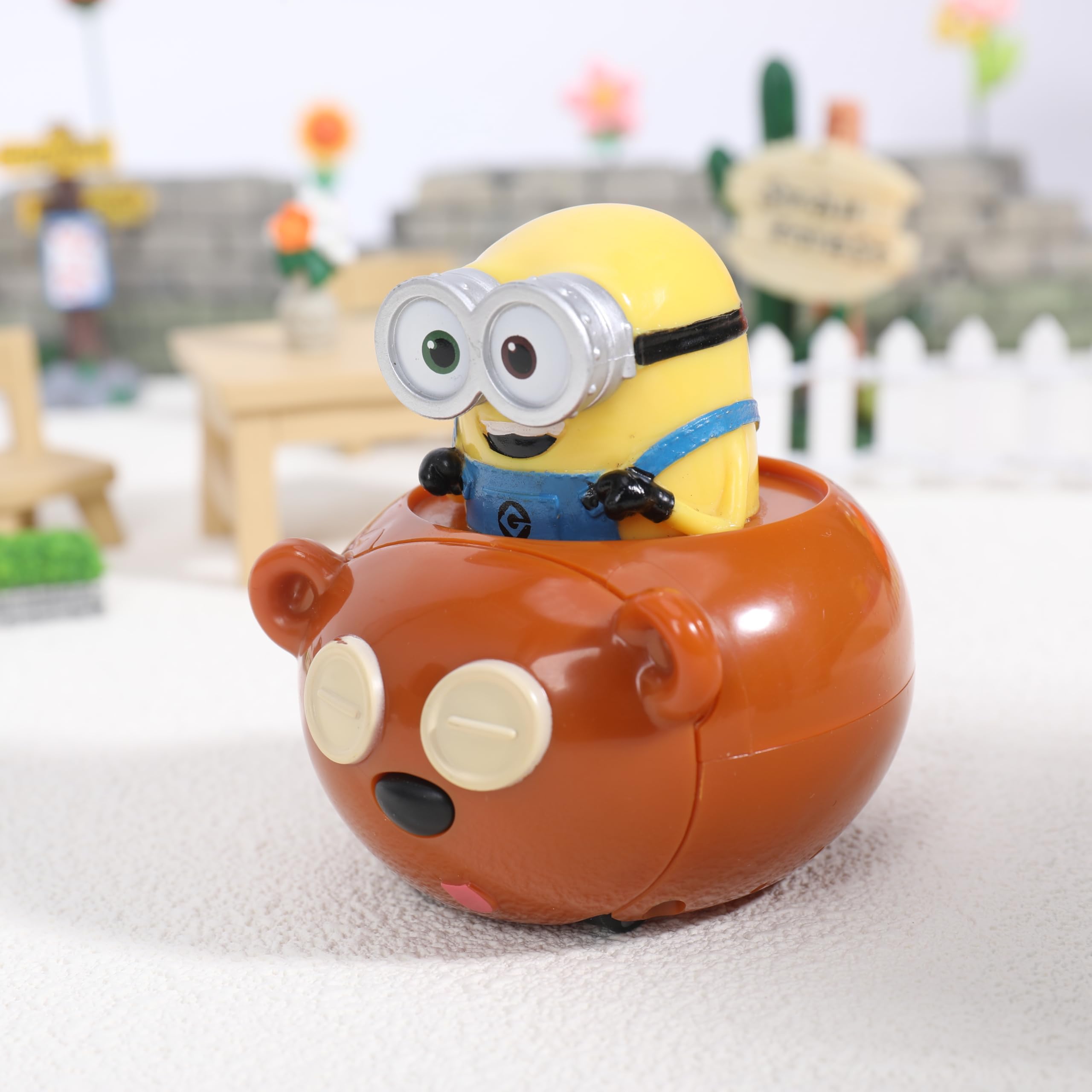 YOLOPARK Minions Bob & Tim Pull-Back Toy Car – 2.75 Inch with Sound Effects for Kids Ages 3+