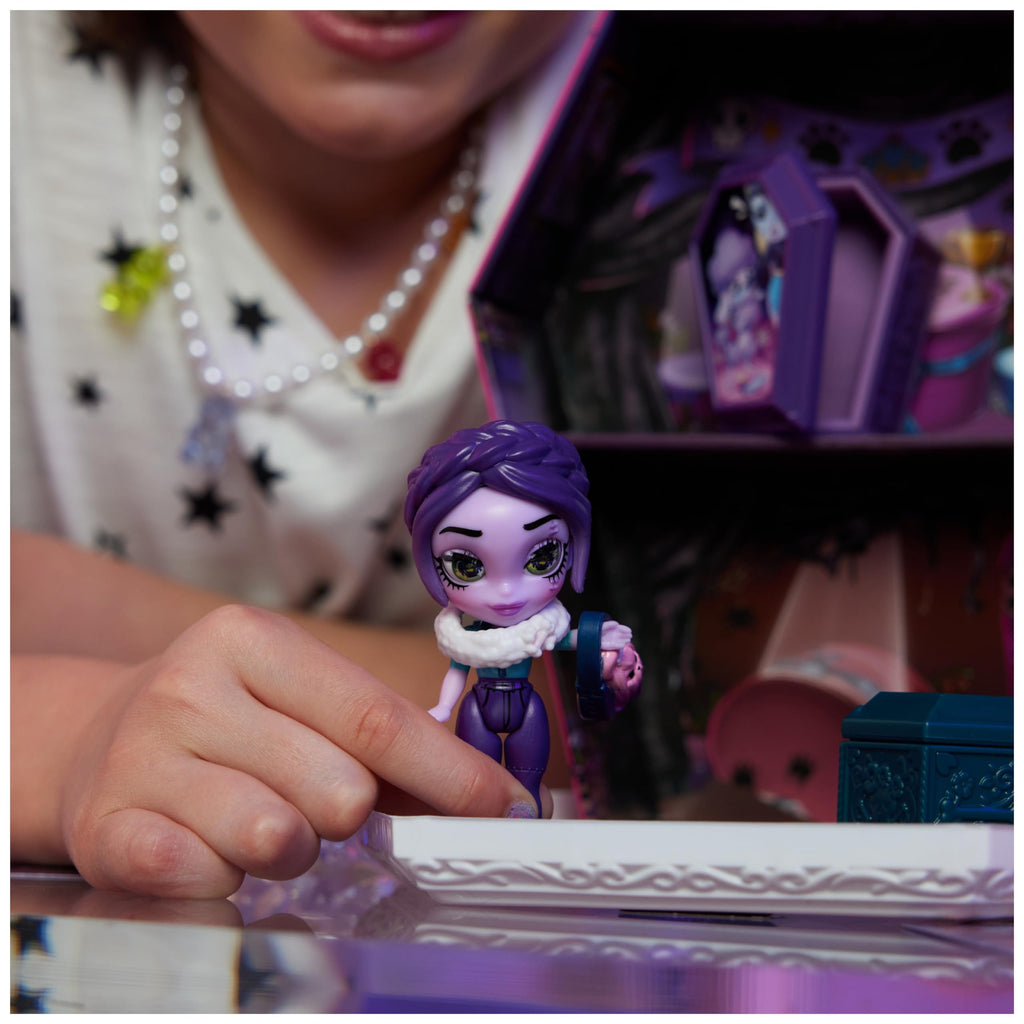 Zombaes Forever Rest in Show Deluxe Set - 2 Exclusive Zombie Dolls with Pets & Coffin Playset